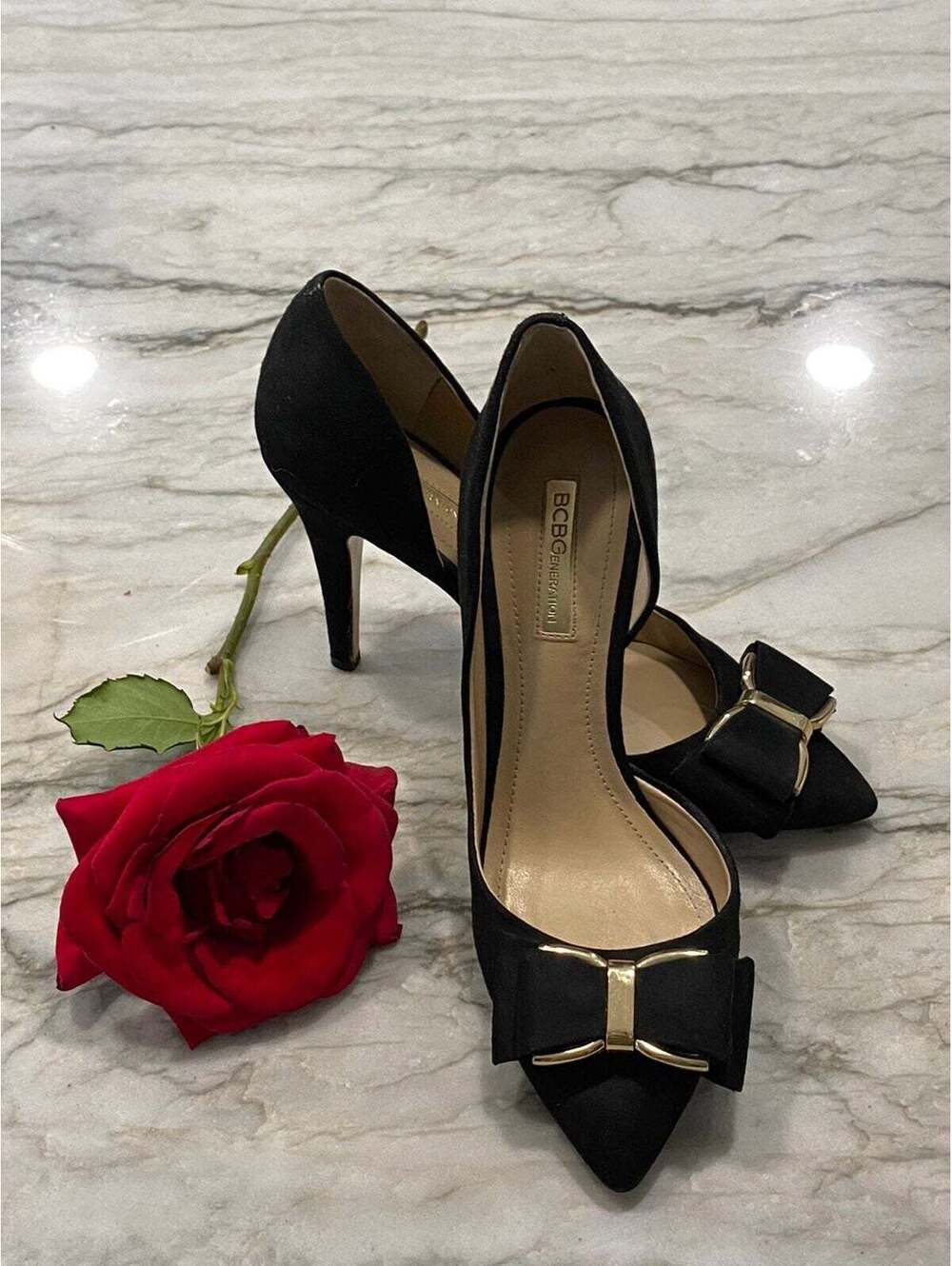 BCBG Bow Tie Heels in size 7